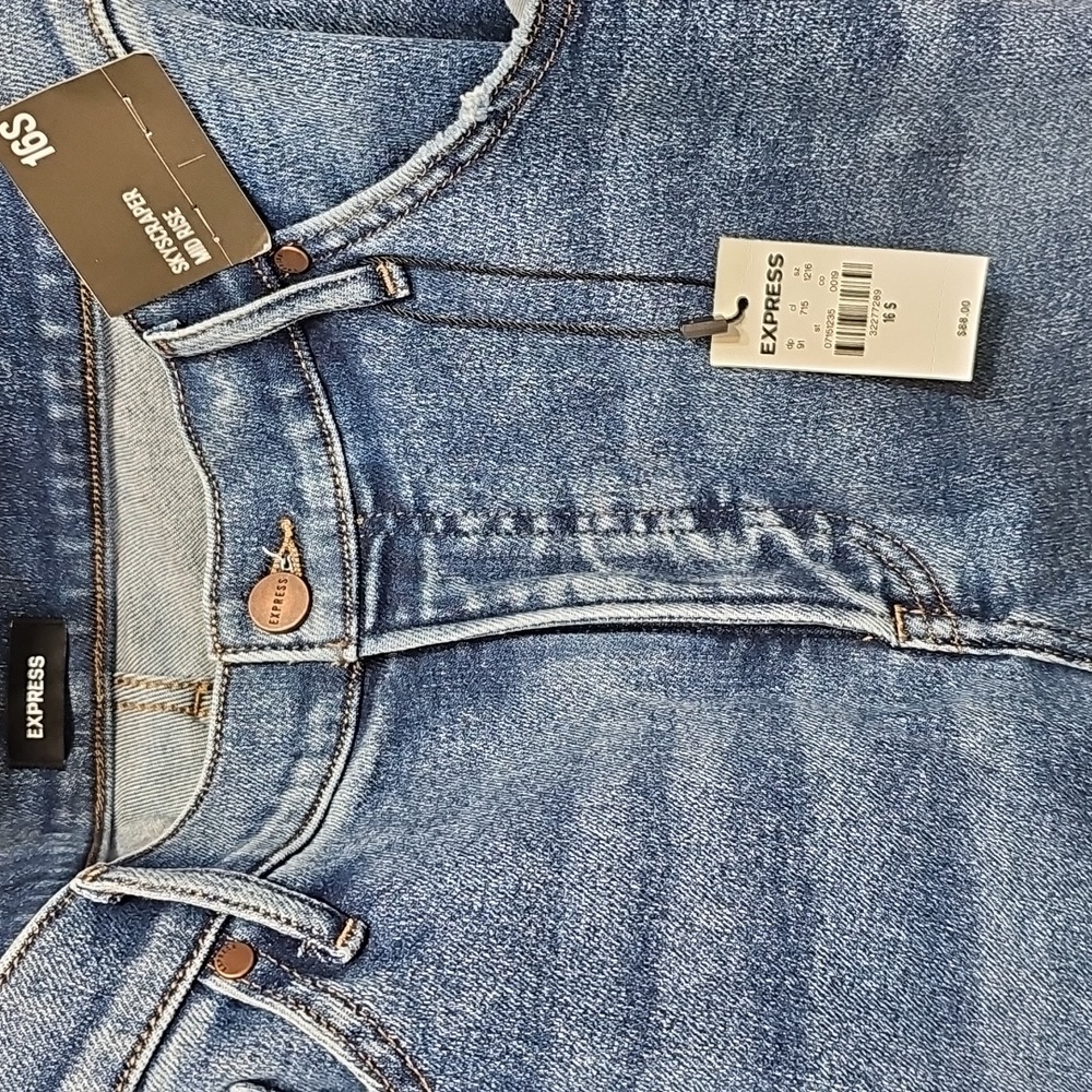 Express Skyscraper Mid Rise Jeans - Picture 2 of 6